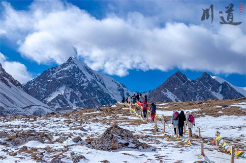 甘肅避暑巴爾斯雪山.jpg